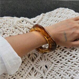 Brown Bangle Bracelet Q281